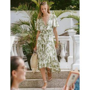 KIVARI Yara Floral Hi lo Tie Front Boho Maxi Dress in Apple Dress
